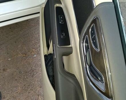 Белый Линкольн Континенталь, объемом двигателя 3.73 л и пробегом 36 тыс. км за 27350 $, фото 24 на Automoto.ua