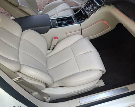 Белый Линкольн Континенталь, объемом двигателя 3.73 л и пробегом 36 тыс. км за 27350 $, фото 19 на Automoto.ua