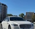 Білий Лінкольн Континенталь, об'ємом двигуна 3.73 л та пробігом 150 тис. км за 15600 $, фото 1 на Automoto.ua