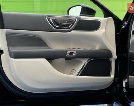 Линкольн Континенталь 2016 в Киеве на Automoto.ua Черный Линкольн Континенталь, объемом двигателя 2.69 л и пробегом 155 тыс. км за 18000 $, фото 12 на Automoto.ua