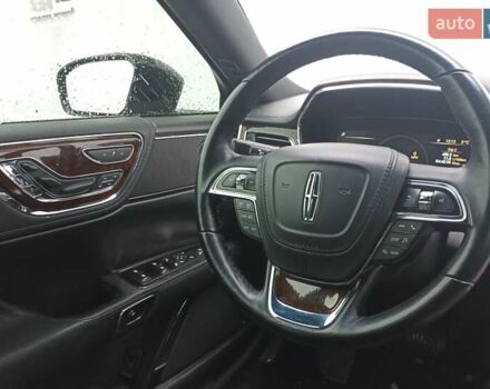 Чорний Лінкольн Континенталь, об'ємом двигуна 2.69 л та пробігом 59 тис. км за 17900 $, фото 11 на Automoto.ua