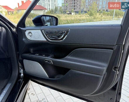 Линкольн Континенталь 2016 в Ковель на Automoto.ua Черный Линкольн Континенталь, объемом двигателя 2.96 л и пробегом 139 тыс. км за 18670 $, фото 10 на Automoto.ua