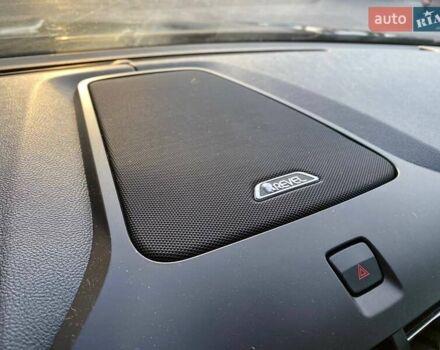 Черный Линкольн Континенталь, объемом двигателя 2.96 л и пробегом 79 тыс. км за 12800 $, фото 17 на Automoto.ua