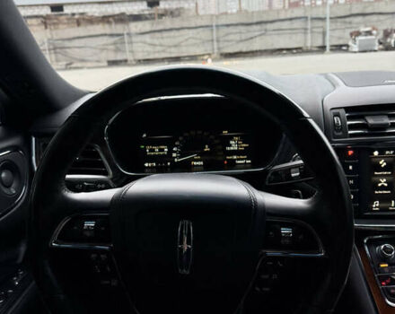 Черный Линкольн Континенталь, объемом двигателя 2.69 л и пробегом 167 тыс. км за 19800 $, фото 17 на Automoto.ua