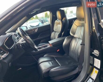 Черный Линкольн Континенталь, объемом двигателя 2.96 л и пробегом 79 тыс. км за 12800 $, фото 18 на Automoto.ua