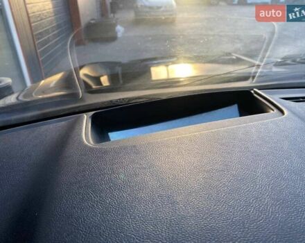 Черный Линкольн Континенталь, объемом двигателя 2.96 л и пробегом 79 тыс. км за 12800 $, фото 16 на Automoto.ua