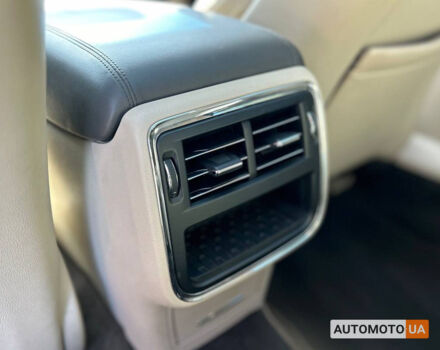 Чорний Лінкольн Континенталь, об'ємом двигуна 3.7 л та пробігом 46 тис. км за 20800 $, фото 21 на Automoto.ua