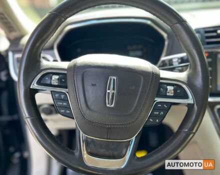 Чорний Лінкольн Континенталь, об'ємом двигуна 3.7 л та пробігом 46 тис. км за 20800 $, фото 13 на Automoto.ua