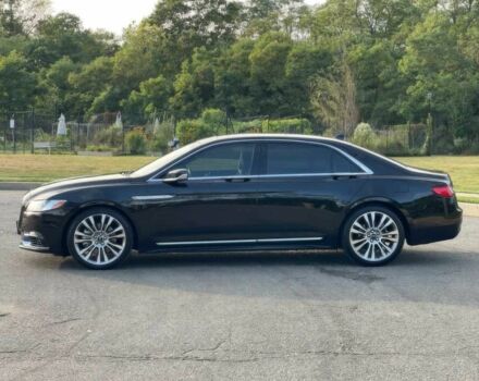 Черный Линкольн Континенталь, объемом двигателя 2.7 л и пробегом 42 тыс. км за 16200 $, фото 7 на Automoto.ua