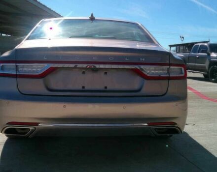 Коричневый Линкольн Континенталь, объемом двигателя 3.7 л и пробегом 49 тыс. км за 19100 $, фото 6 на Automoto.ua