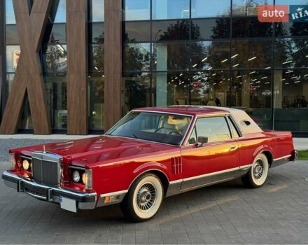 Червоний Лінкольн Континенталь, об'ємом двигуна 5.7 л та пробігом 129 тис. км за 97000 $, фото 1 на Automoto.ua