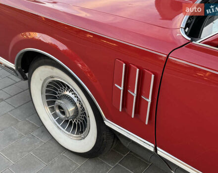 Червоний Лінкольн Континенталь, об'ємом двигуна 5.7 л та пробігом 129 тис. км за 97000 $, фото 5 на Automoto.ua