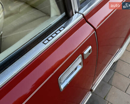 Червоний Лінкольн Континенталь, об'ємом двигуна 5.7 л та пробігом 129 тис. км за 97000 $, фото 9 на Automoto.ua