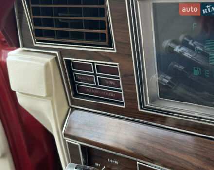 Червоний Лінкольн Континенталь, об'ємом двигуна 5.7 л та пробігом 129 тис. км за 97000 $, фото 39 на Automoto.ua