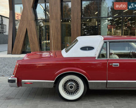 Червоний Лінкольн Континенталь, об'ємом двигуна 5.7 л та пробігом 129 тис. км за 97000 $, фото 21 на Automoto.ua