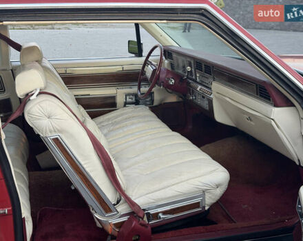 Червоний Лінкольн Континенталь, об'ємом двигуна 5.7 л та пробігом 129 тис. км за 97000 $, фото 47 на Automoto.ua