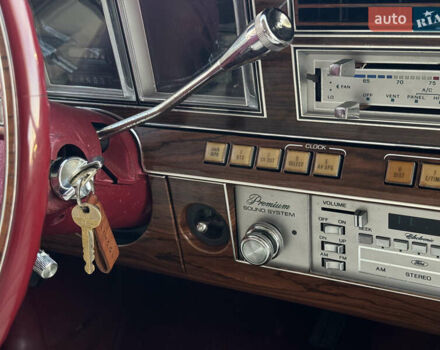 Червоний Лінкольн Континенталь, об'ємом двигуна 5.7 л та пробігом 129 тис. км за 97000 $, фото 41 на Automoto.ua