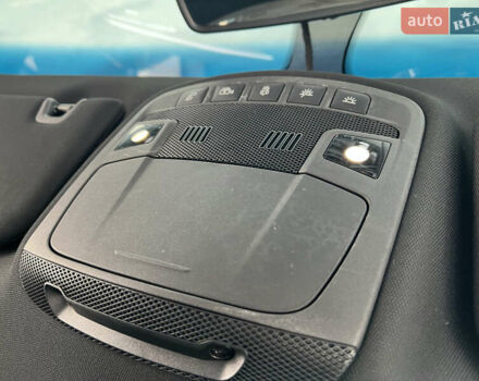 Красный Линкольн Континенталь, объемом двигателя 2.69 л и пробегом 69 тыс. км за 19400 $, фото 29 на Automoto.ua