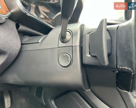 Красный Линкольн Континенталь, объемом двигателя 2.69 л и пробегом 69 тыс. км за 19400 $, фото 21 на Automoto.ua