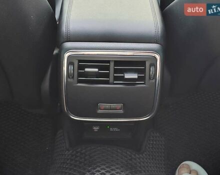 Червоний Лінкольн Континенталь, об'ємом двигуна 3.73 л та пробігом 108 тис. км за 17500 $, фото 19 на Automoto.ua