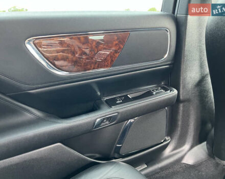 Красный Линкольн Континенталь, объемом двигателя 2.69 л и пробегом 69 тыс. км за 19400 $, фото 32 на Automoto.ua