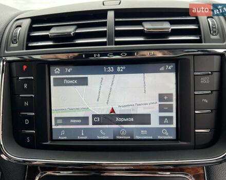 Красный Линкольн Континенталь, объемом двигателя 2.69 л и пробегом 69 тыс. км за 19400 $, фото 27 на Automoto.ua