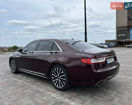 Красный Линкольн Континенталь, объемом двигателя 2.69 л и пробегом 69 тыс. км за 19400 $, фото 7 на Automoto.ua