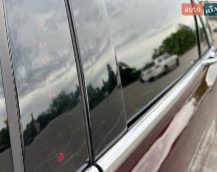 Красный Линкольн Континенталь, объемом двигателя 2.69 л и пробегом 69 тыс. км за 19400 $, фото 12 на Automoto.ua