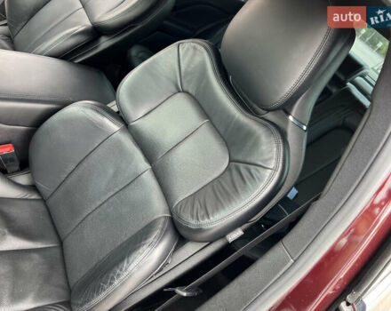 Красный Линкольн Континенталь, объемом двигателя 2.69 л и пробегом 69 тыс. км за 19400 $, фото 19 на Automoto.ua