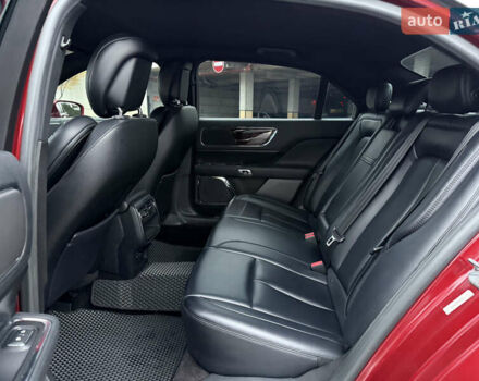 Красный Линкольн Континенталь, объемом двигателя 3.73 л и пробегом 110 тыс. км за 13300 $, фото 37 на Automoto.ua