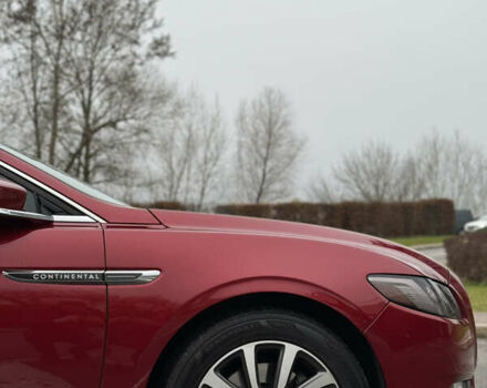 Красный Линкольн Континенталь, объемом двигателя 3.73 л и пробегом 110 тыс. км за 13300 $, фото 23 на Automoto.ua