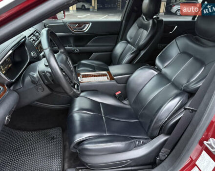 Красный Линкольн Континенталь, объемом двигателя 3.73 л и пробегом 110 тыс. км за 13300 $, фото 32 на Automoto.ua