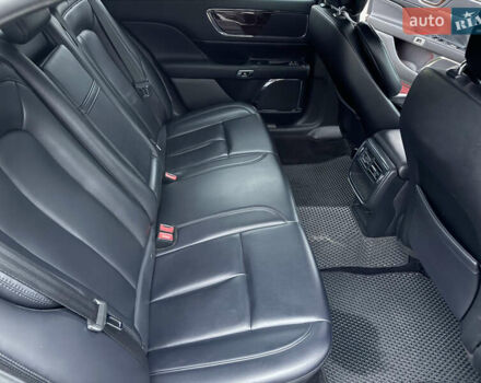 Красный Линкольн Континенталь, объемом двигателя 3.73 л и пробегом 110 тыс. км за 13300 $, фото 43 на Automoto.ua