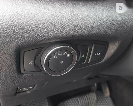 Линкольн Континенталь, объемом двигателя 3 л и пробегом 71 тыс. км за 22499 $, фото 10 на Automoto.ua