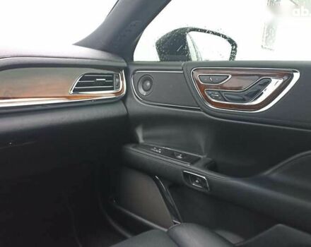 Линкольн Континенталь, объемом двигателя 2.7 л и пробегом 59 тыс. км за 17500 $, фото 16 на Automoto.ua