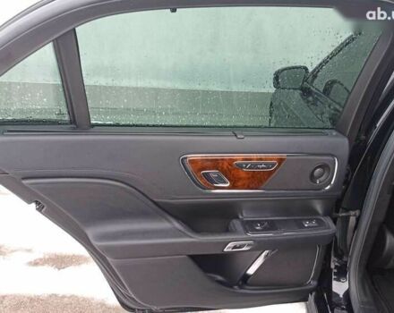 Линкольн Континенталь, объемом двигателя 2.7 л и пробегом 59 тыс. км за 17500 $, фото 17 на Automoto.ua