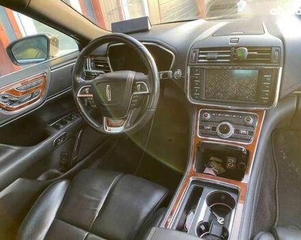 Линкольн Континенталь, объемом двигателя 3 л и пробегом 79 тыс. км за 12800 $, фото 6 на Automoto.ua