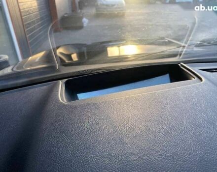 Линкольн Континенталь, объемом двигателя 3 л и пробегом 79 тыс. км за 12800 $, фото 16 на Automoto.ua