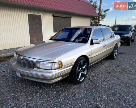 Желтый Линкольн Континенталь, объемом двигателя 3.8 л и пробегом 200 тыс. км за 4500 $, фото 1 на Automoto.ua