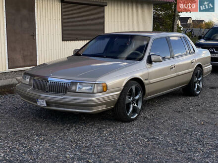 Желтый Линкольн Континенталь, объемом двигателя 3.8 л и пробегом 200 тыс. км за 4500 $, фото 1 на Automoto.ua