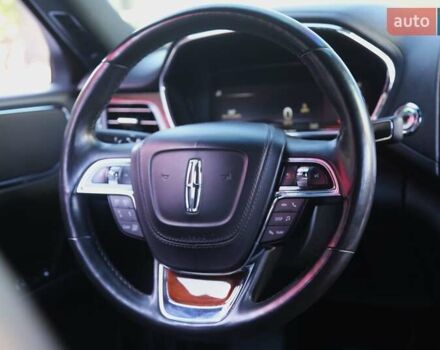 Серый Линкольн Континенталь, объемом двигателя 2.96 л и пробегом 83 тыс. км за 18000 $, фото 15 на Automoto.ua