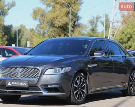 Серый Линкольн Континенталь, объемом двигателя 2.96 л и пробегом 83 тыс. км за 18000 $, фото 2 на Automoto.ua