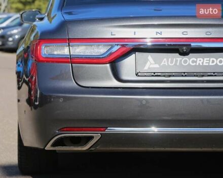Серый Линкольн Континенталь, объемом двигателя 2.96 л и пробегом 83 тыс. км за 18000 $, фото 7 на Automoto.ua