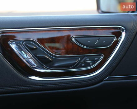 Серый Линкольн Континенталь, объемом двигателя 2.96 л и пробегом 83 тыс. км за 18000 $, фото 21 на Automoto.ua