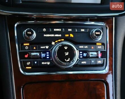 Серый Линкольн Континенталь, объемом двигателя 2.96 л и пробегом 83 тыс. км за 18000 $, фото 18 на Automoto.ua