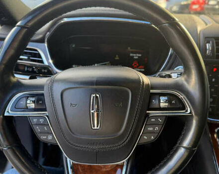 Сірий Лінкольн Континенталь, об'ємом двигуна 2.69 л та пробігом 136 тис. км за 16700 $, фото 15 на Automoto.ua