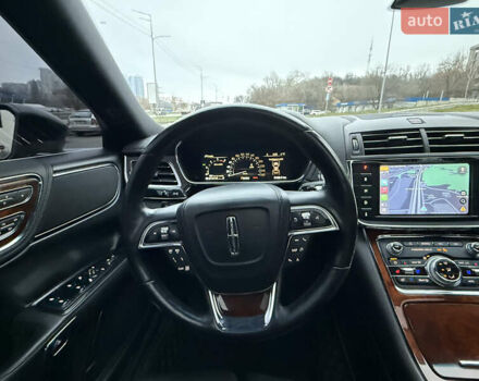 Серый Линкольн Континенталь, объемом двигателя 3.73 л и пробегом 82 тыс. км за 22000 $, фото 5 на Automoto.ua