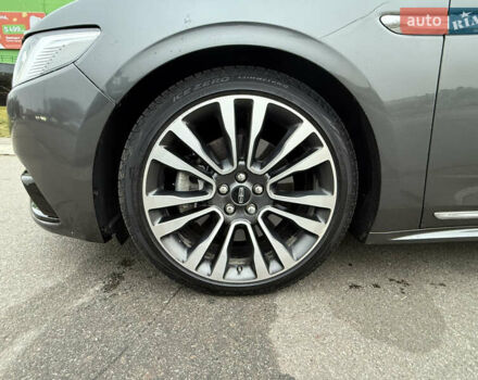 Серый Линкольн Континенталь, объемом двигателя 3.73 л и пробегом 82 тыс. км за 22000 $, фото 13 на Automoto.ua