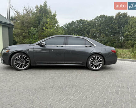 Серый Линкольн Континенталь, объемом двигателя 3.73 л и пробегом 52 тыс. км за 23000 $, фото 3 на Automoto.ua