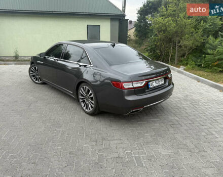 Серый Линкольн Континенталь, объемом двигателя 3.73 л и пробегом 52 тыс. км за 23000 $, фото 2 на Automoto.ua